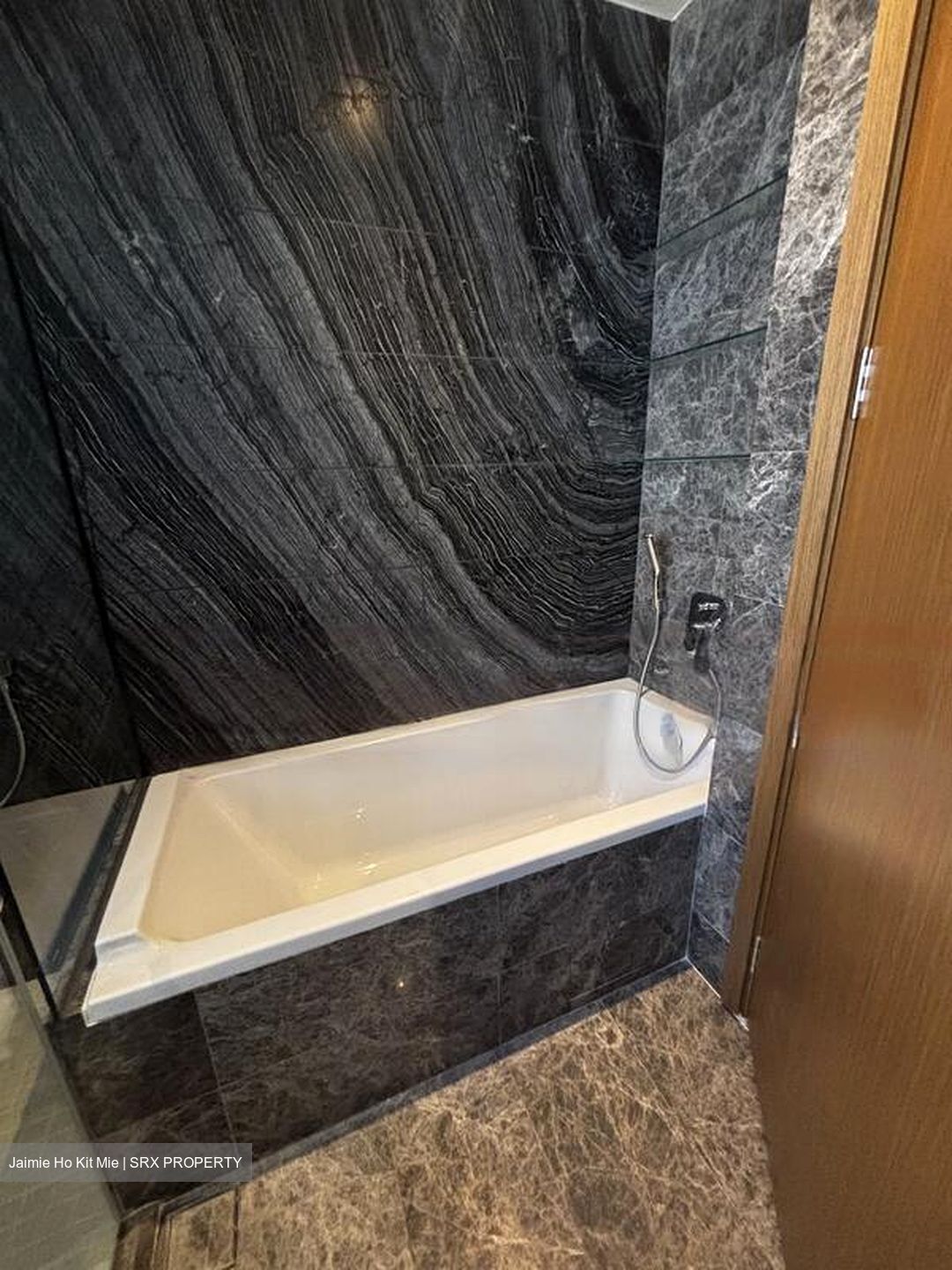 Sunrise Avenue (D28), Terrace #485869111